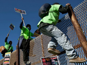 climbing_fence_ap